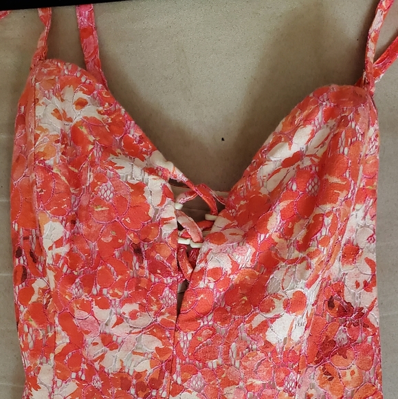 Like new GUESS coral lace floral mini smock dress with corset top ๐ - Picture 5 of 8